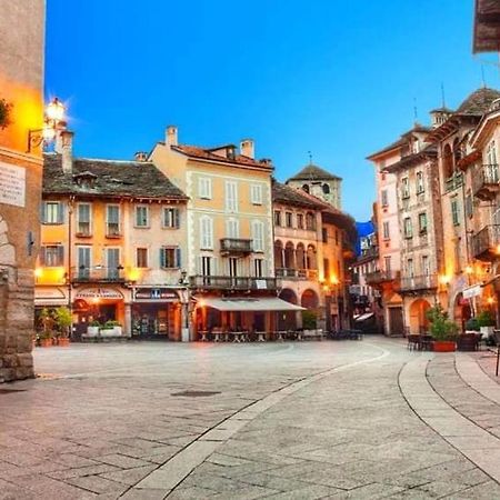 Apartmán Il Vicolo By Turistica Domodossola Exteriér fotografie