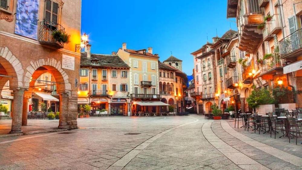 Apartmán Il Vicolo By Turistica Domodossola Exteriér fotografie
